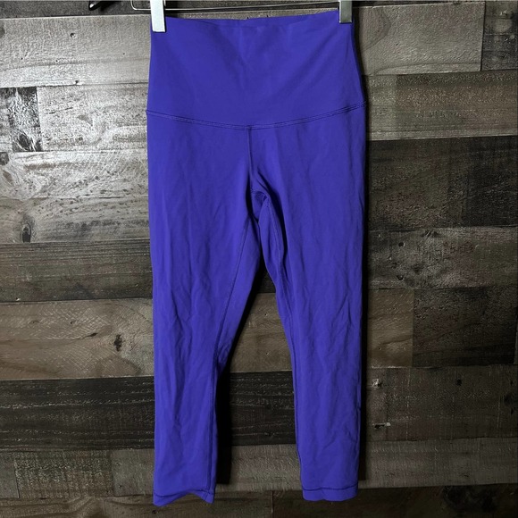 SOLD Lululemon Align High Rise Crop 6 - Picture 1 of 6
